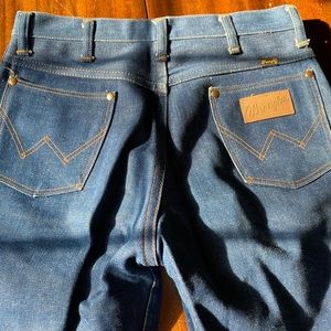 Wrangler Jeans Vintage fits size 4